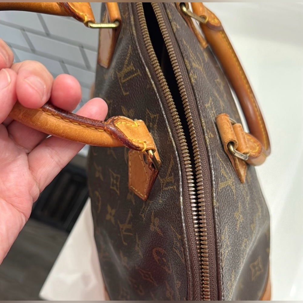 🌷🌷SALE TODAY ONLY Authentic Louis Vuitton Brown Monogram Alma Satchel. Bag only - Picture 9 of 10